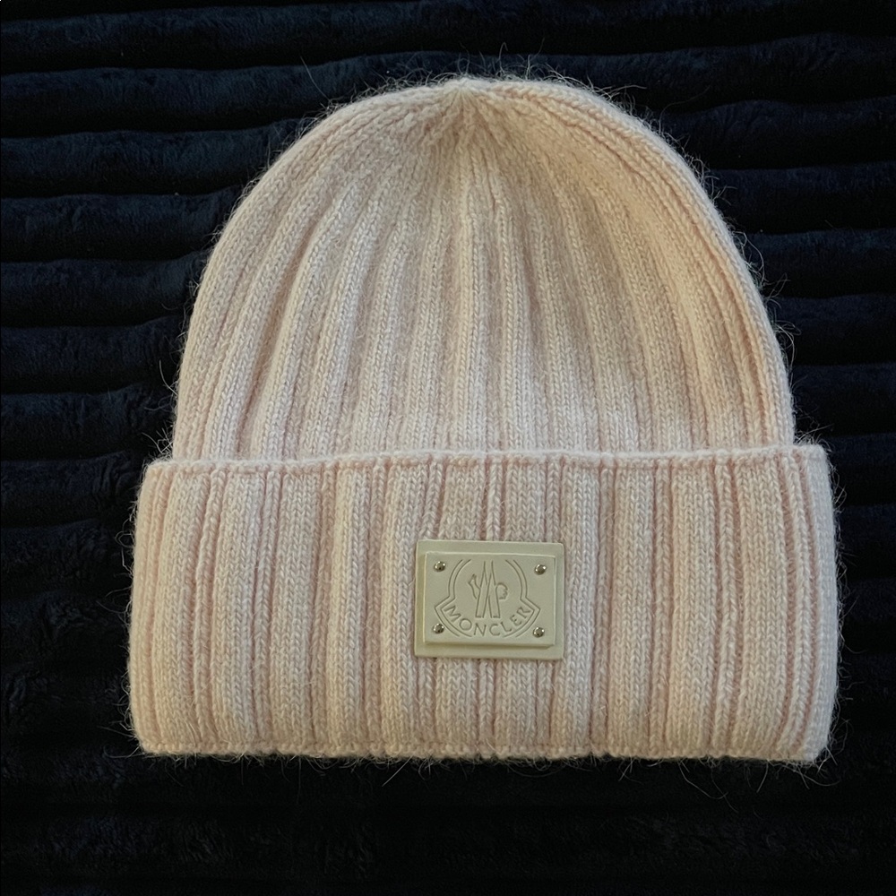 Moncler blush color Ribbed Knit Beanie